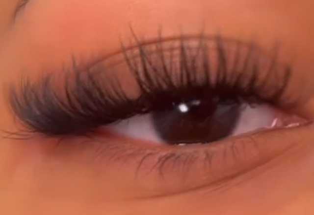 eyelashextension1